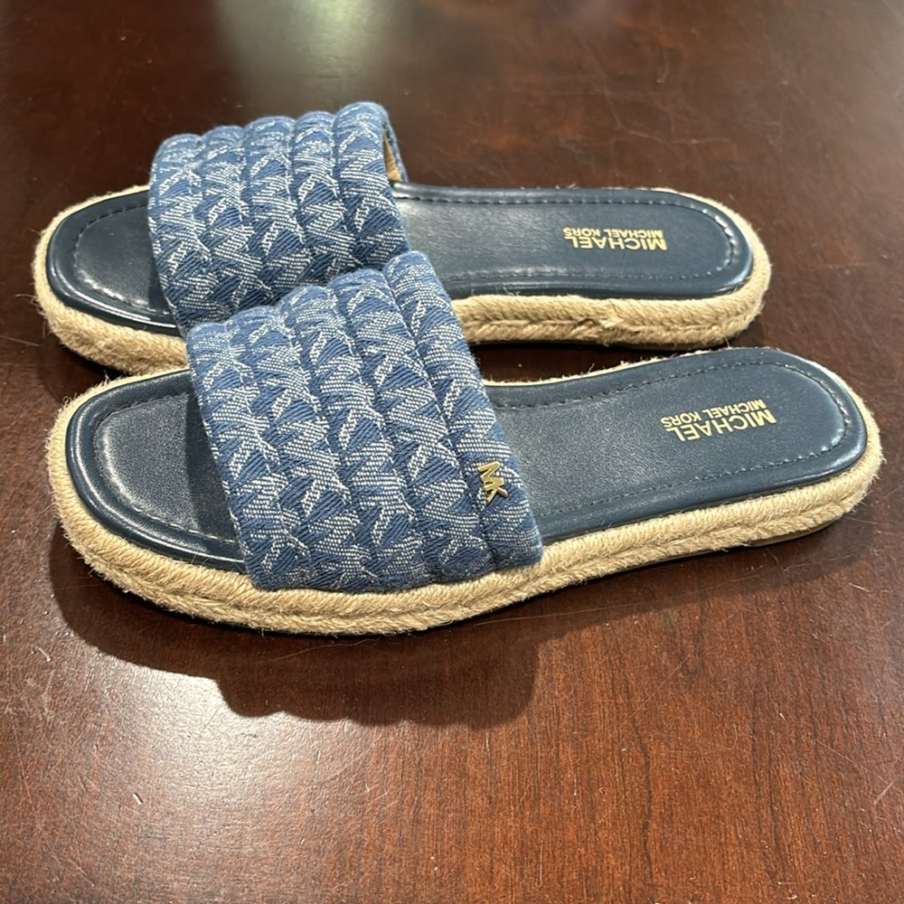 Michael Kors Slip On Sandals Women’s Size: 6.5